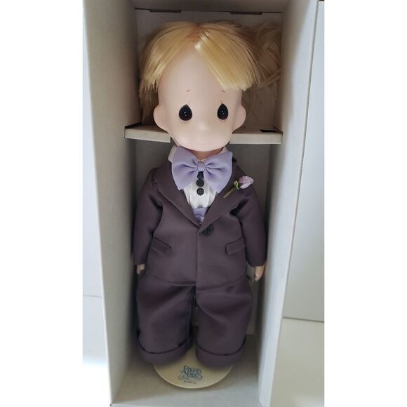 Precious Moments Doll - Picture 1 of 11